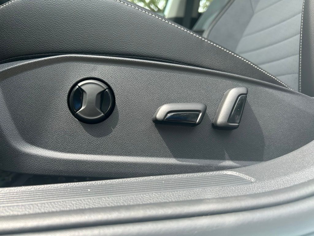 2025 Volkswagen Jetta 1.5T SE Tampa FL