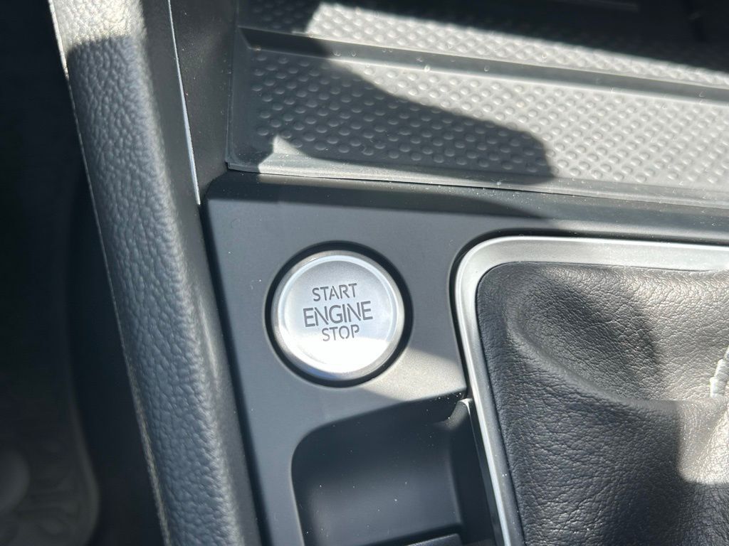 2025 Volkswagen Jetta 1.5T SE Tampa FL
