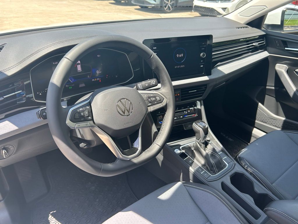 2025 Volkswagen Jetta 1.5T SE Tampa FL