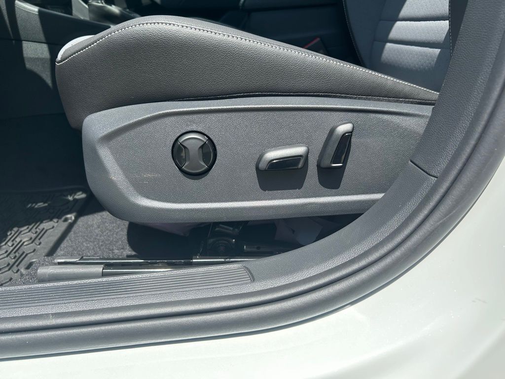 2025 Volkswagen Jetta 1.5T SE Tampa FL
