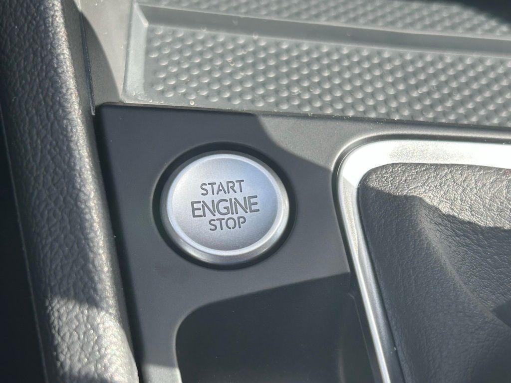 2025 Volkswagen Jetta 1.5T SE Tampa FL