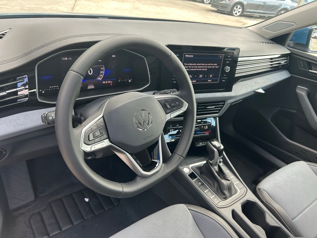 2025 Volkswagen Jetta 1.5T SE Tampa FL