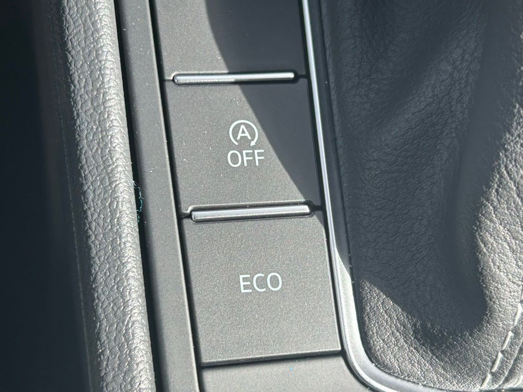 2025 Volkswagen Jetta 1.5T SE Tampa FL