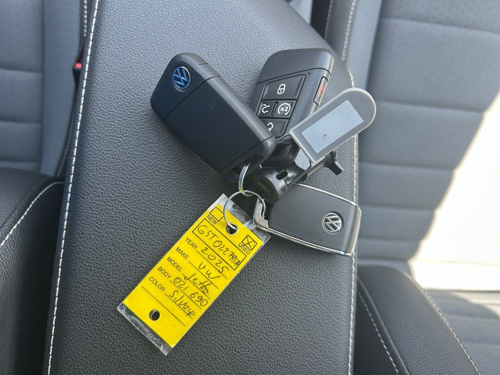 2025 Volkswagen Jetta 1.5T SE Tampa FL