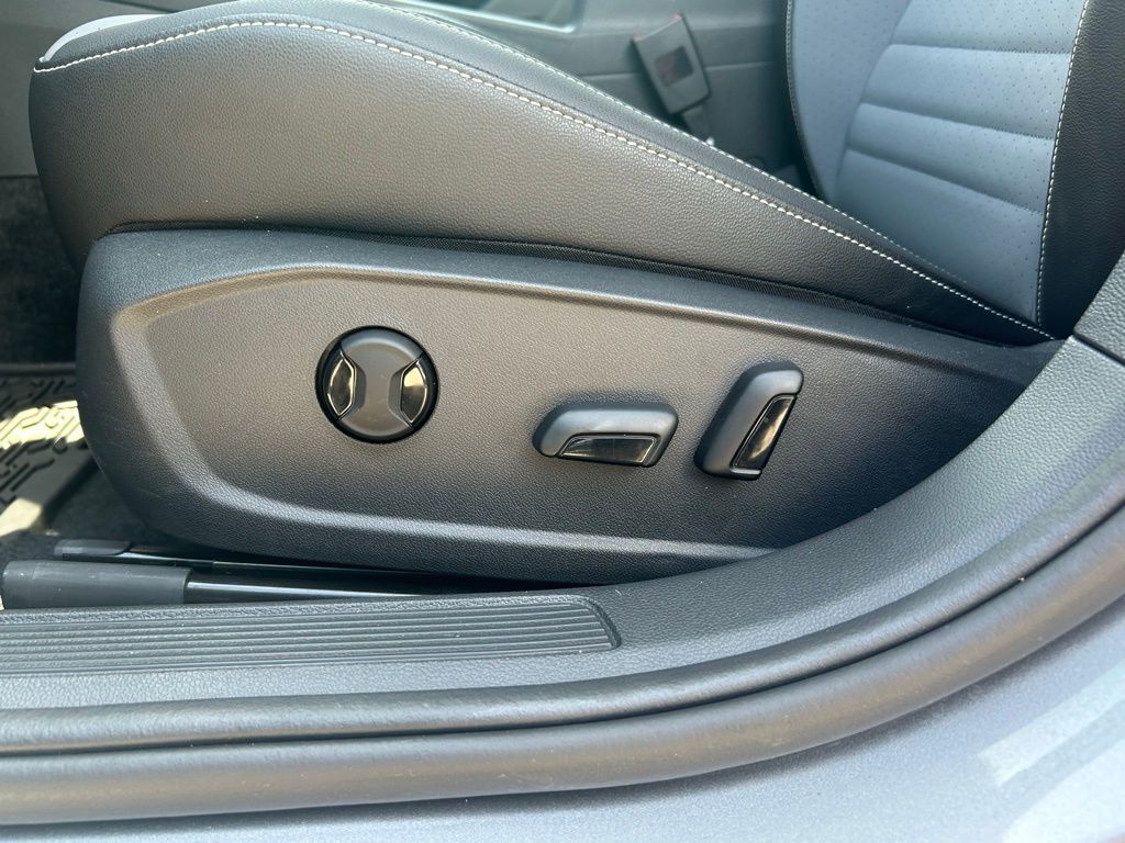 2025 Volkswagen Jetta 1.5T SE Tampa FL