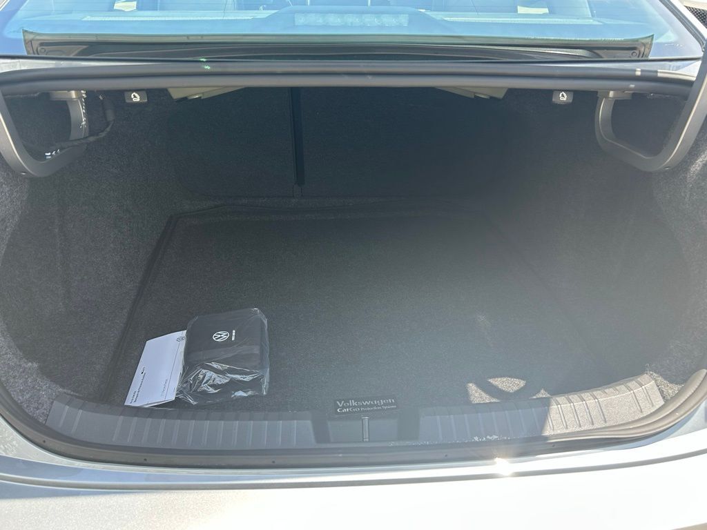 2025 Volkswagen Jetta 1.5T SE Tampa FL