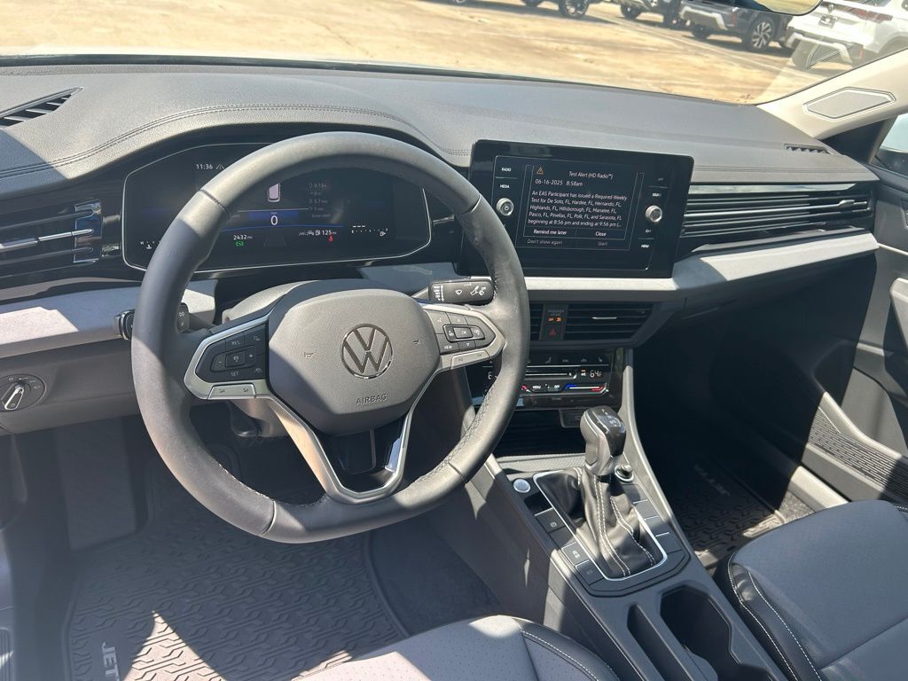 2025 Volkswagen Jetta 1.5T SE Tampa FL