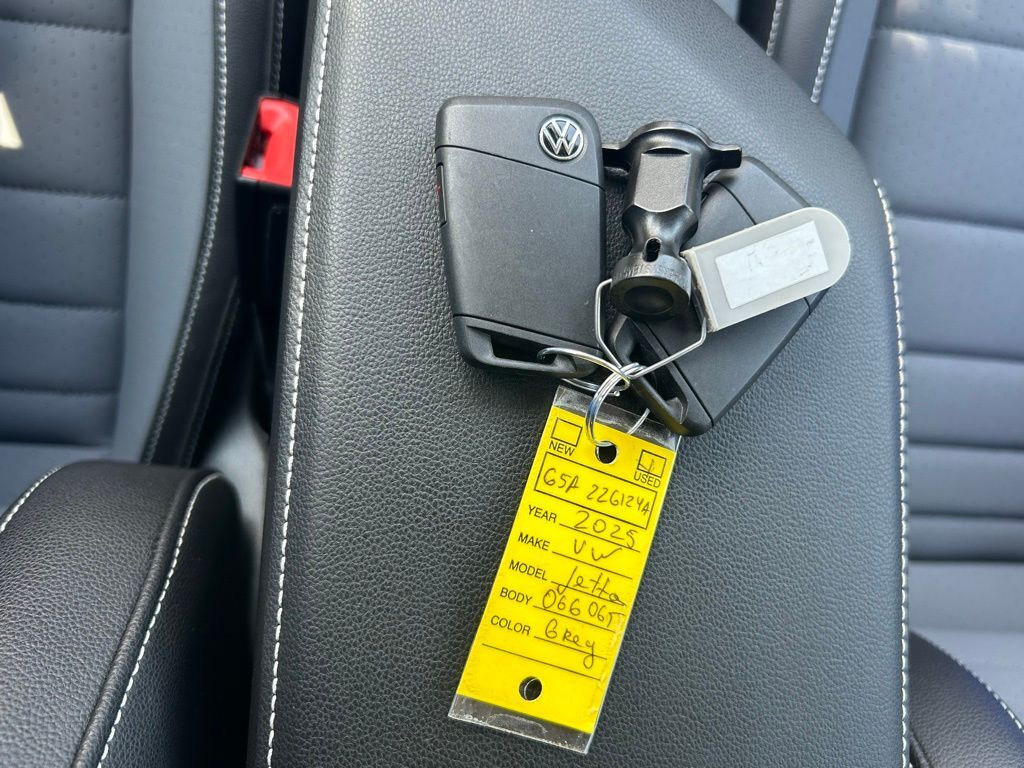 2025 Volkswagen Jetta 1.5T SE Tampa FL