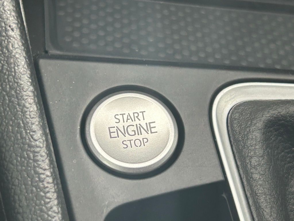 2025 Volkswagen Jetta 1.5T SEL Tampa FL