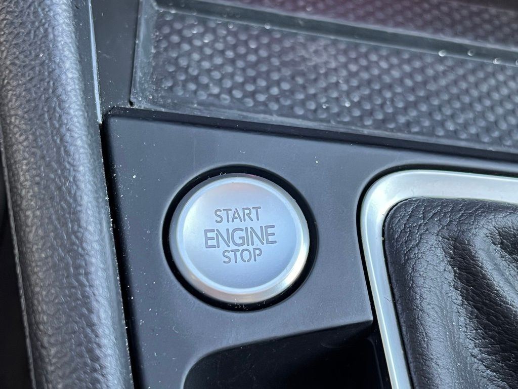 2025 Volkswagen Jetta 1.5T SEL Tampa FL