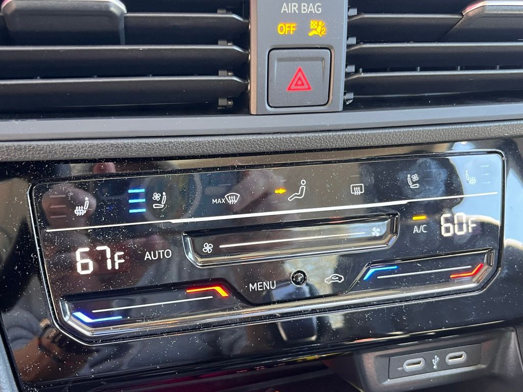 2025 Volkswagen Jetta 1.5T SEL Tampa FL