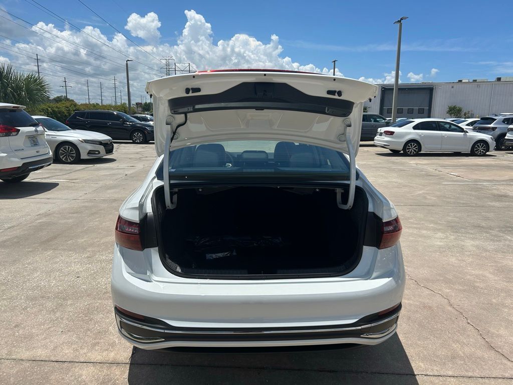 2025 Volkswagen Jetta 1.5T SEL Tampa FL