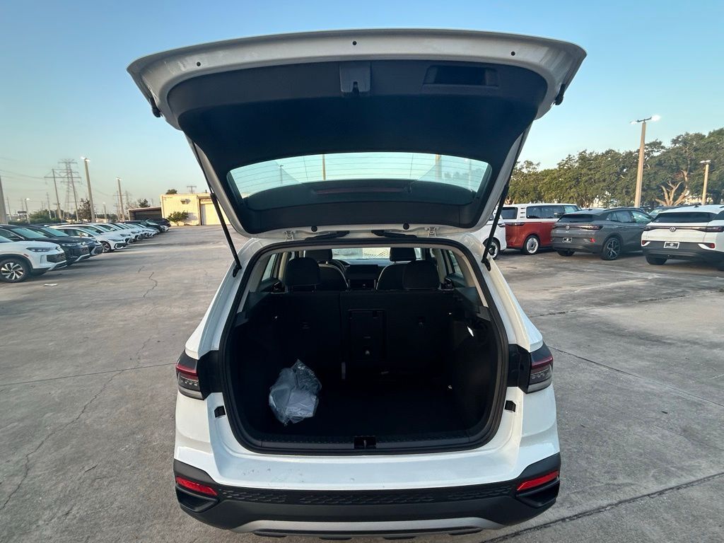 2025 Volkswagen Taos 1.5T S Tampa FL