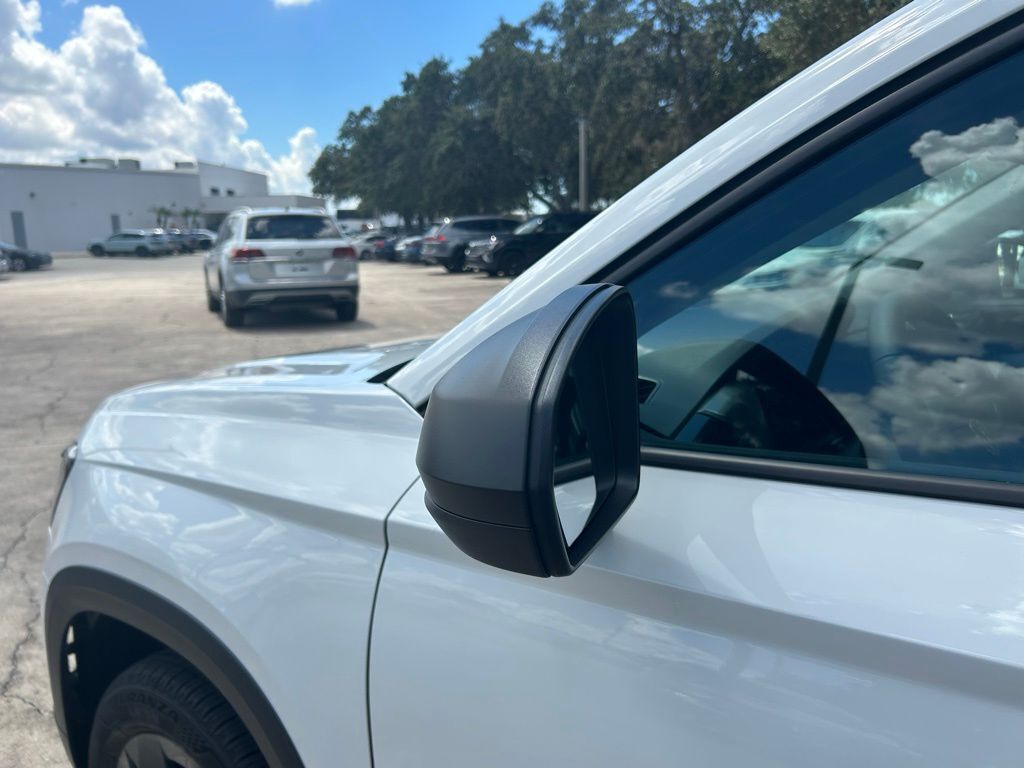2025 Volkswagen Taos 1.5T S Tampa FL