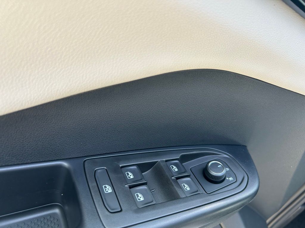 2025 Volkswagen Taos 1.5T S Tampa FL