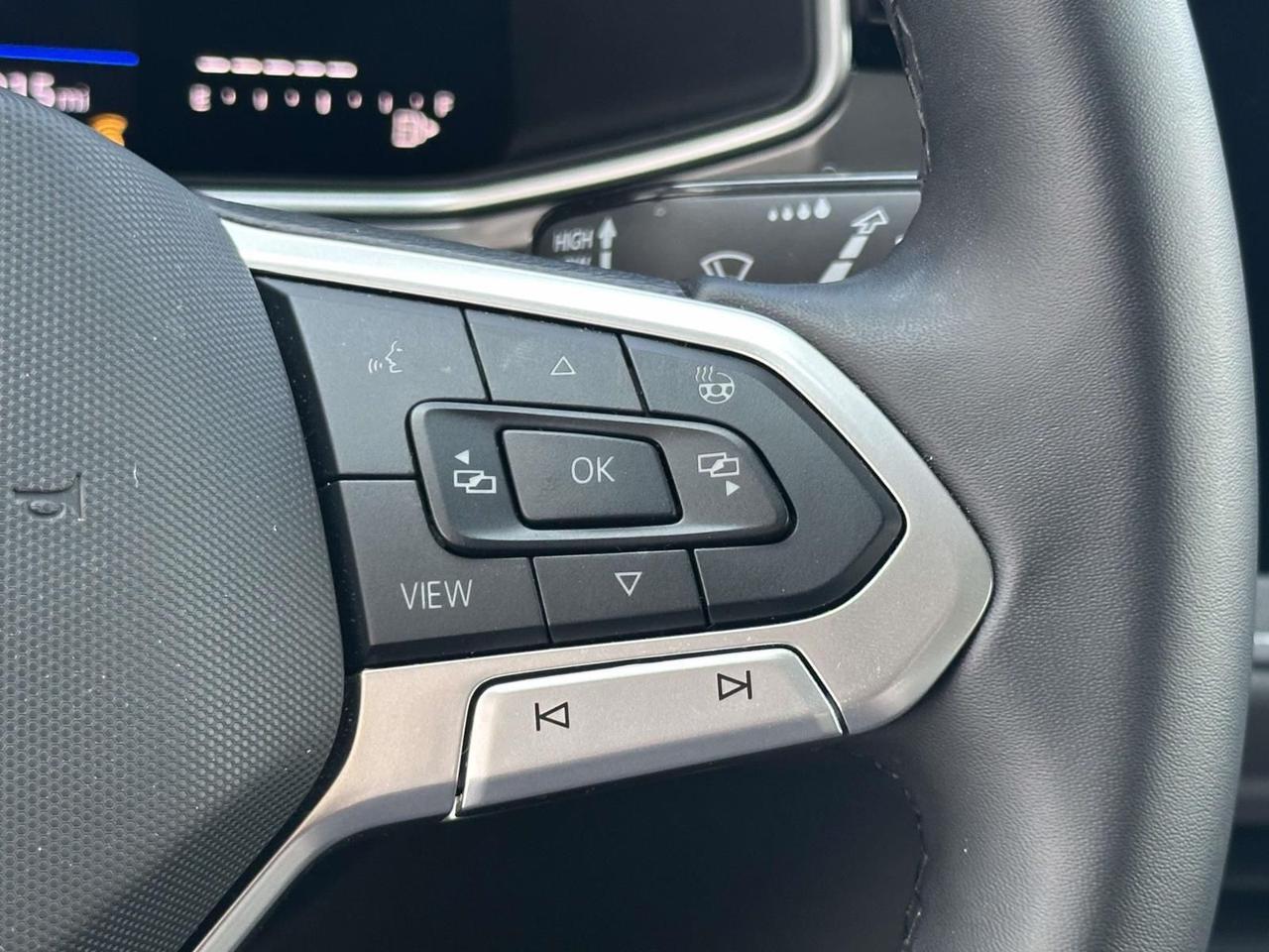2025 Volkswagen Taos 1.5T SE Black Woodbridge VA