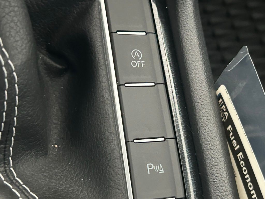 2025 Volkswagen Taos 1.5T SE Black Tampa FL