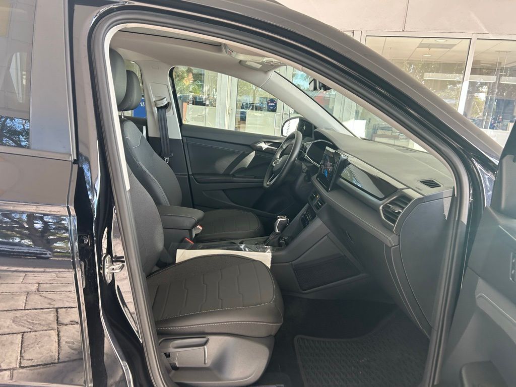 2025 Volkswagen Taos 1.5T SE Black Tampa FL