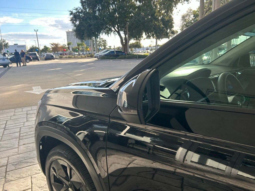 2025 Volkswagen Taos 1.5T SE Black Tampa FL
