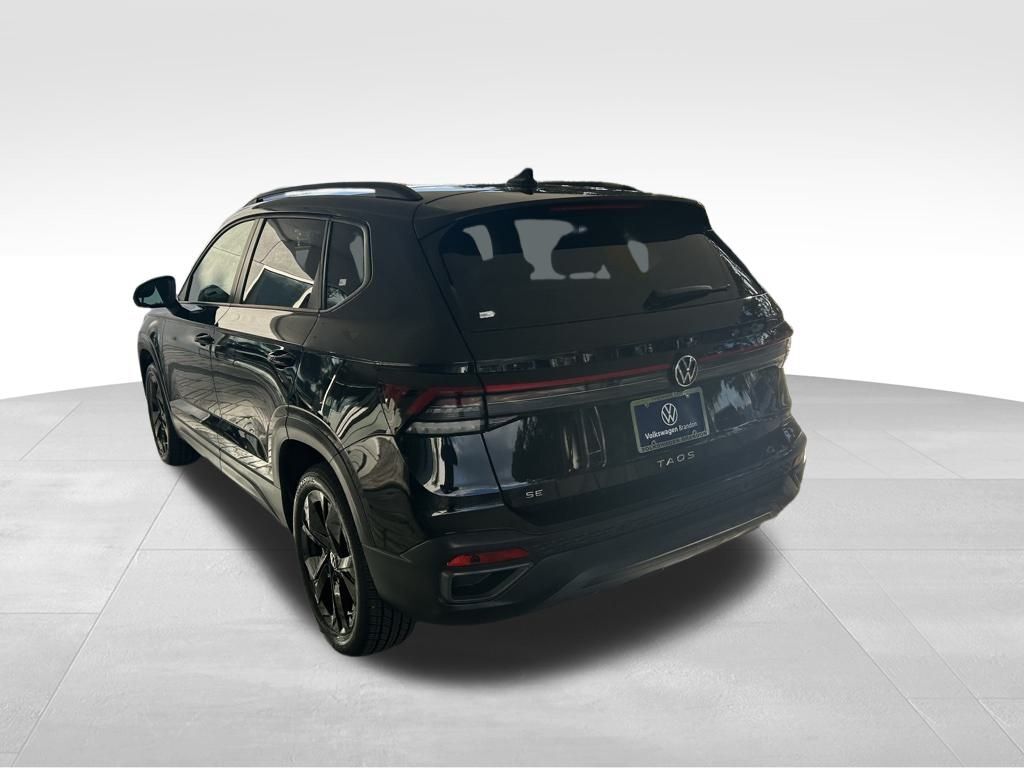 2025 Volkswagen Taos 1.5T SE Black Tampa FL