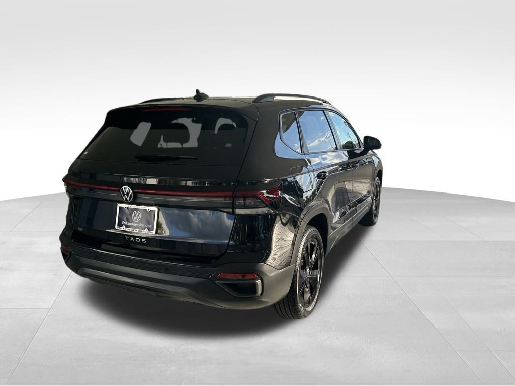 2025 Volkswagen Taos 1.5T SE Black Tampa FL