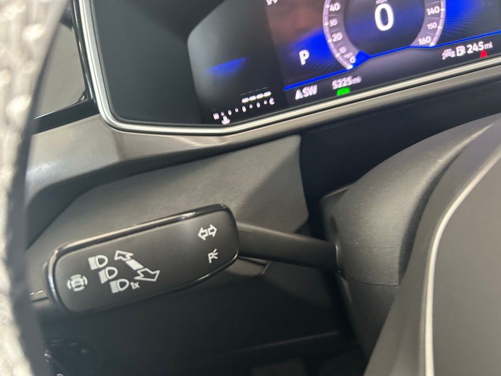 2025 Volkswagen Taos 1.5T SE Black Tampa FL