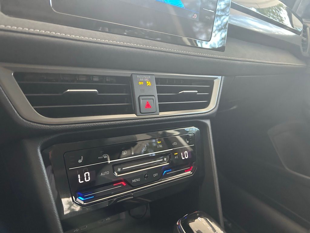 2025 Volkswagen Taos 1.5T SE Black Tampa FL