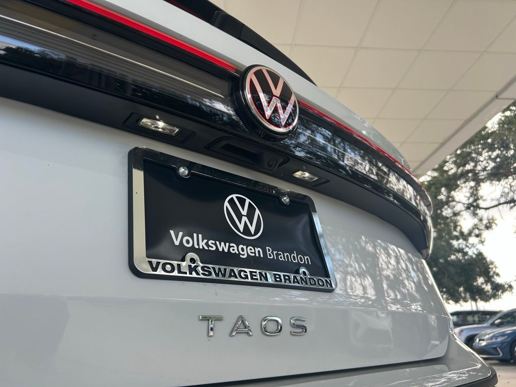 2025 Volkswagen Taos 1.5T SE Black Tampa FL