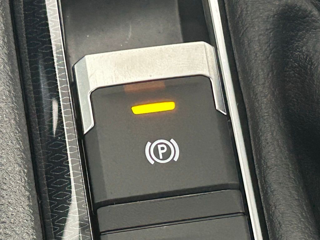 2025 Volkswagen Taos 1.5T SE Black Tampa FL