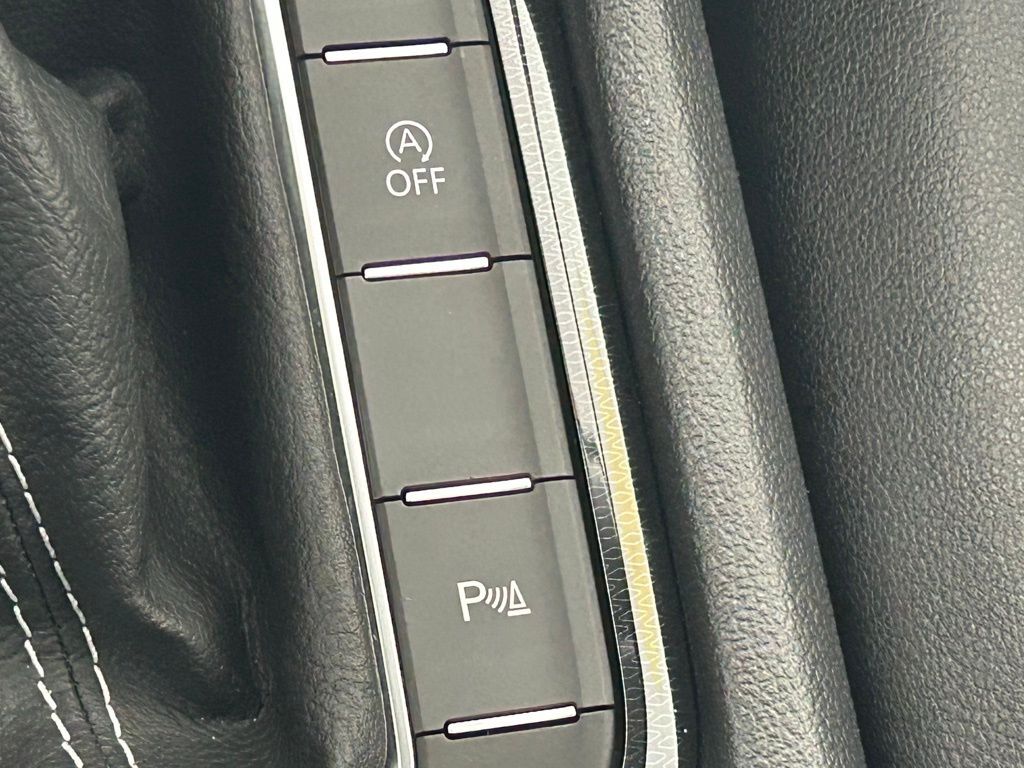 2025 Volkswagen Taos 1.5T SE Black Tampa FL