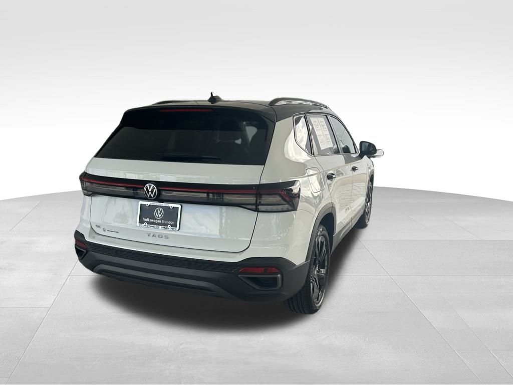 2025 Volkswagen Taos 1.5T SE Black Tampa FL