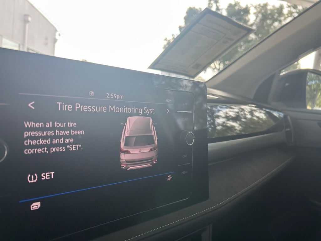 2025 Volkswagen Taos 1.5T SE Black Tampa FL