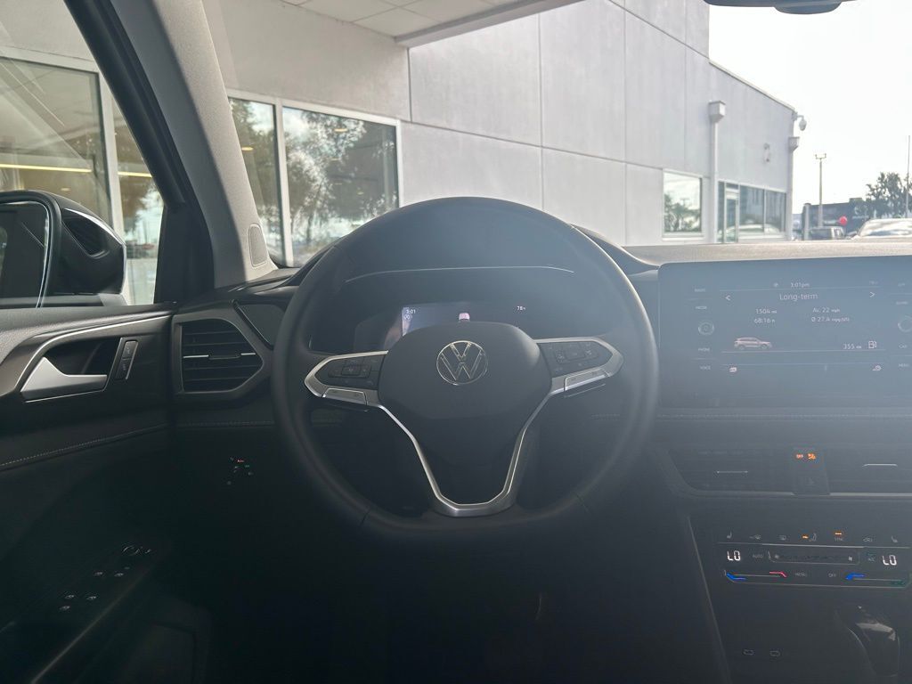 2025 Volkswagen Taos 1.5T SE Black Tampa FL