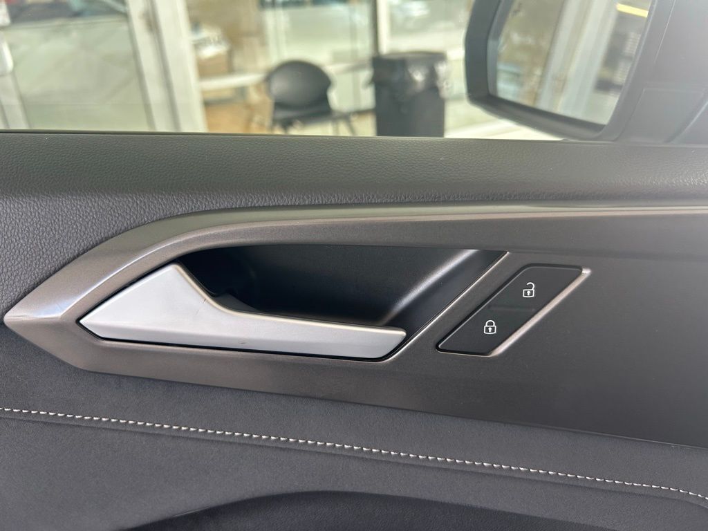 2025 Volkswagen Taos 1.5T SE Black Tampa FL