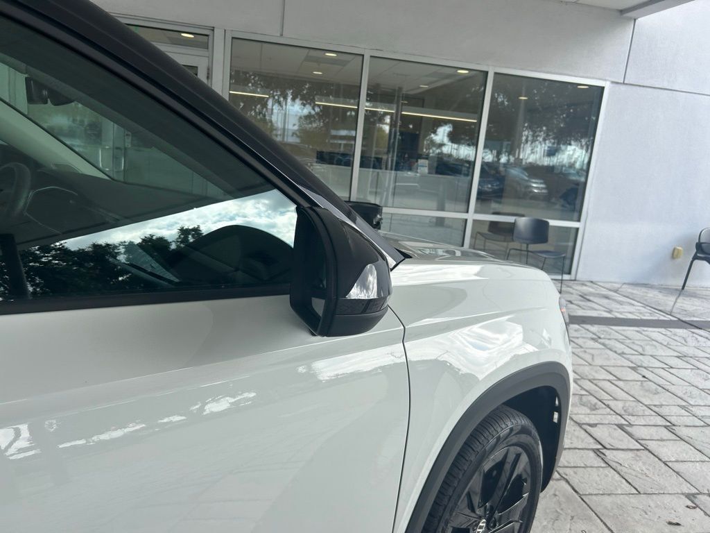 2025 Volkswagen Taos 1.5T SE Black Tampa FL