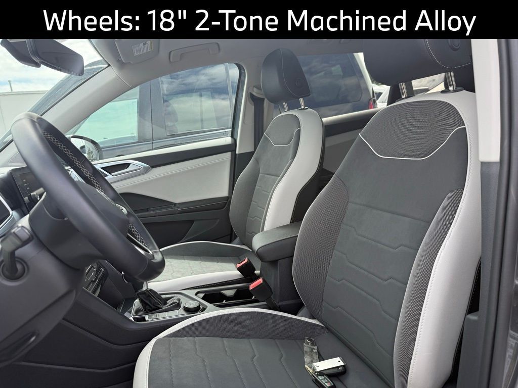 2025 Volkswagen Taos 1.5T SE