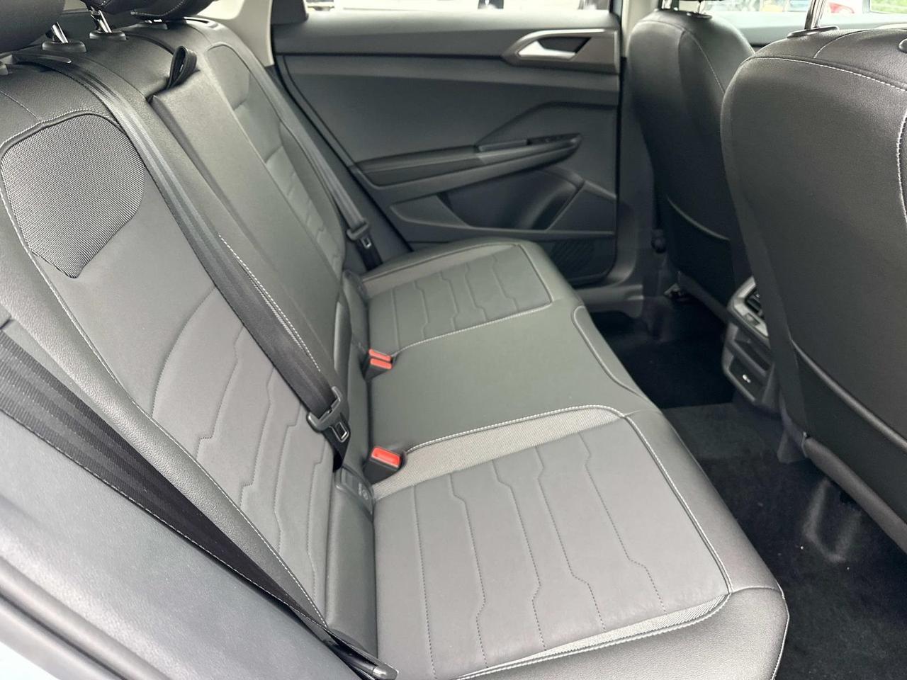 2025 Volkswagen Taos 1.5T SE Woodbridge VA