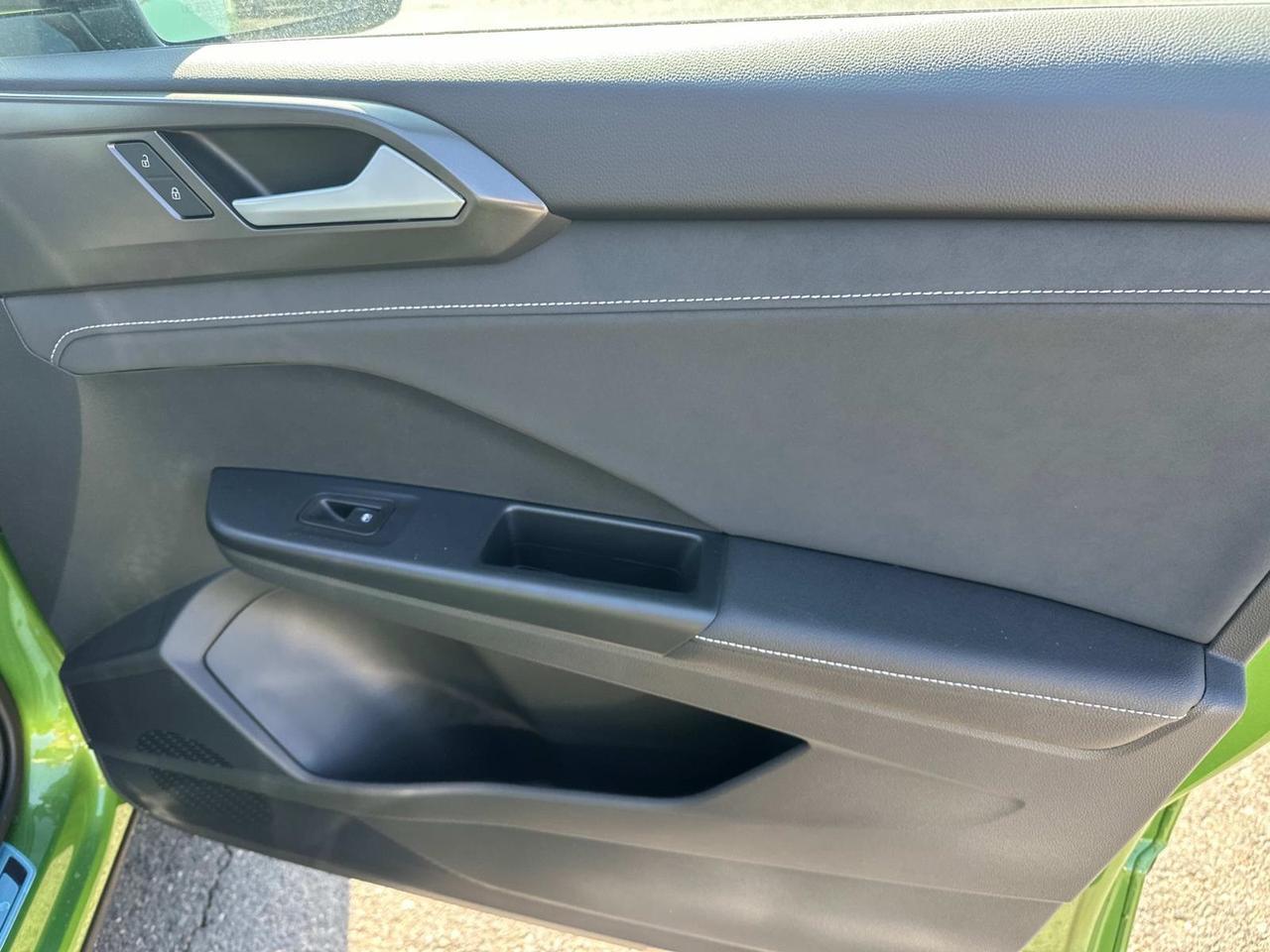 2025 Volkswagen Taos 1.5T SE Woodbridge VA