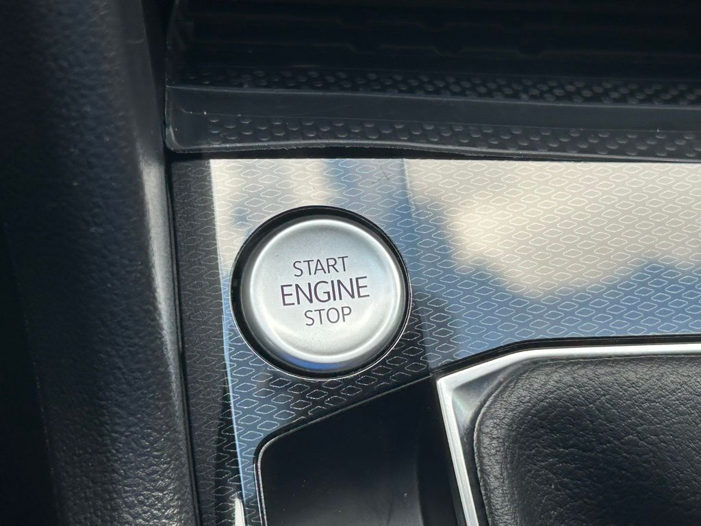 2025 Volkswagen Taos 1.5T SE Tampa FL