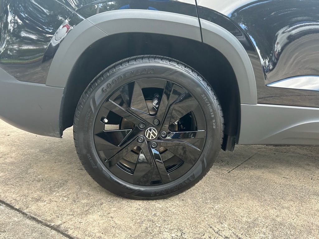 2025 Volkswagen Taos 1.5T SE Tampa FL