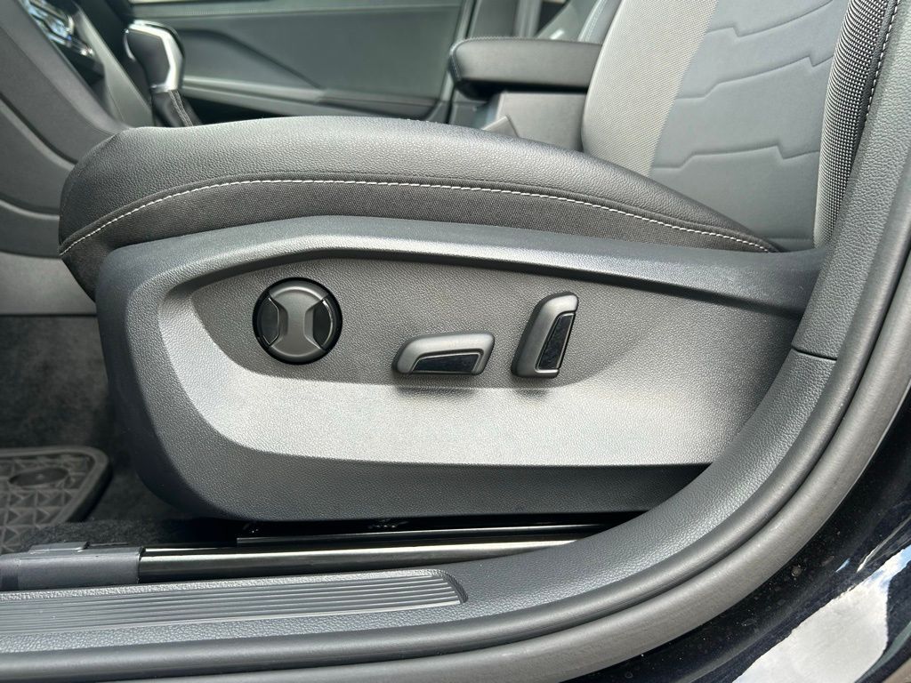 2025 Volkswagen Taos 1.5T SE Tampa FL