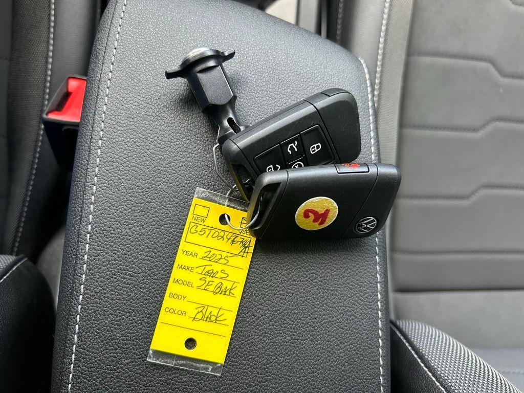 2025 Volkswagen Taos 1.5T SE Tampa FL