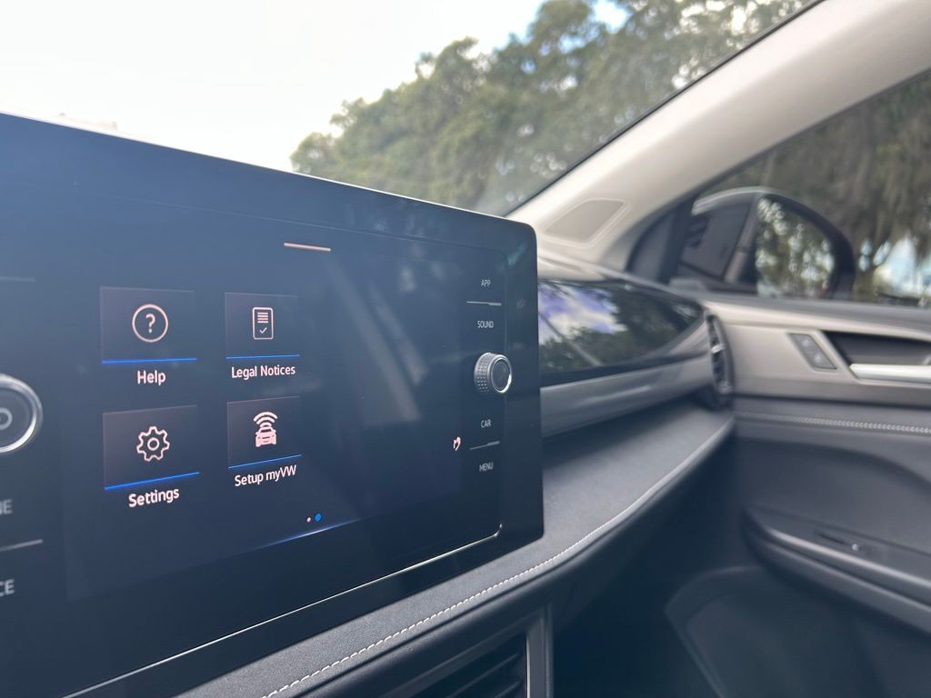 2025 Volkswagen Taos 1.5T SE Tampa FL