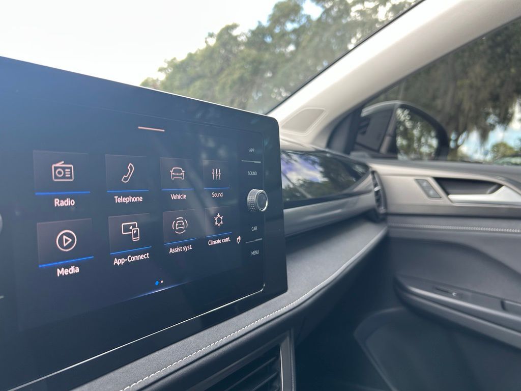 2025 Volkswagen Taos 1.5T SE Tampa FL