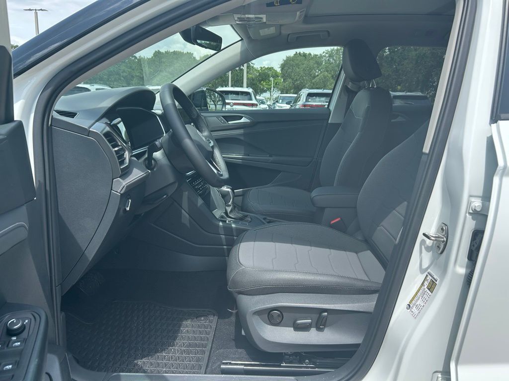2025 Volkswagen Taos 1.5T SE Tampa FL