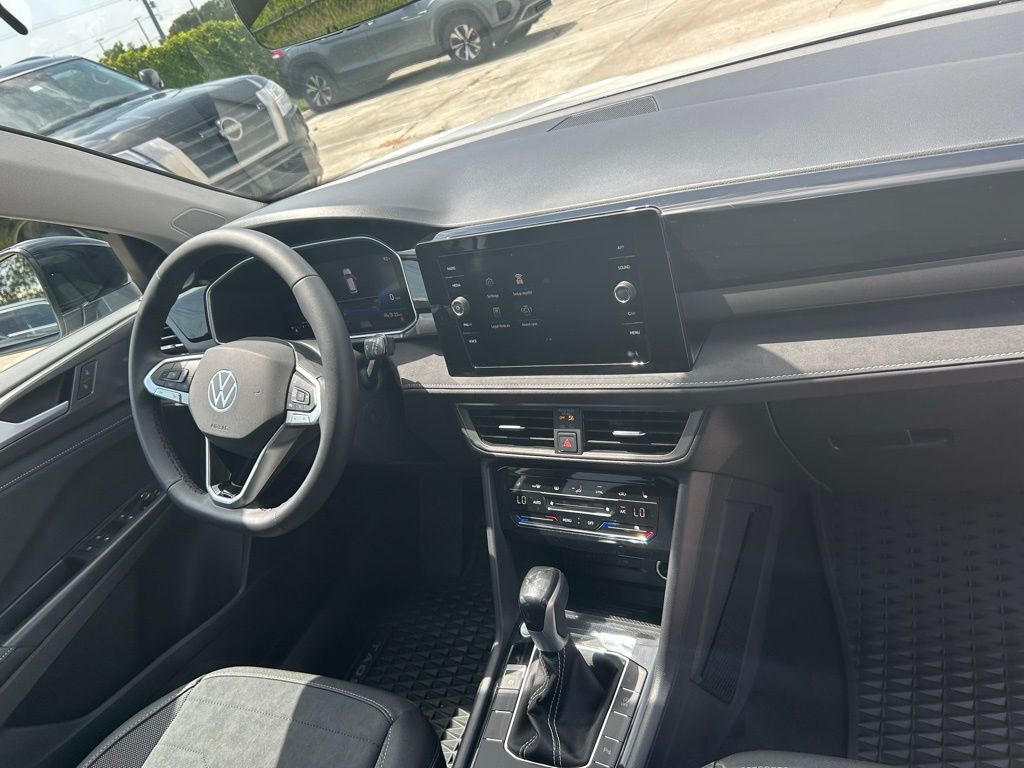 2025 Volkswagen Taos 1.5T SE Tampa FL