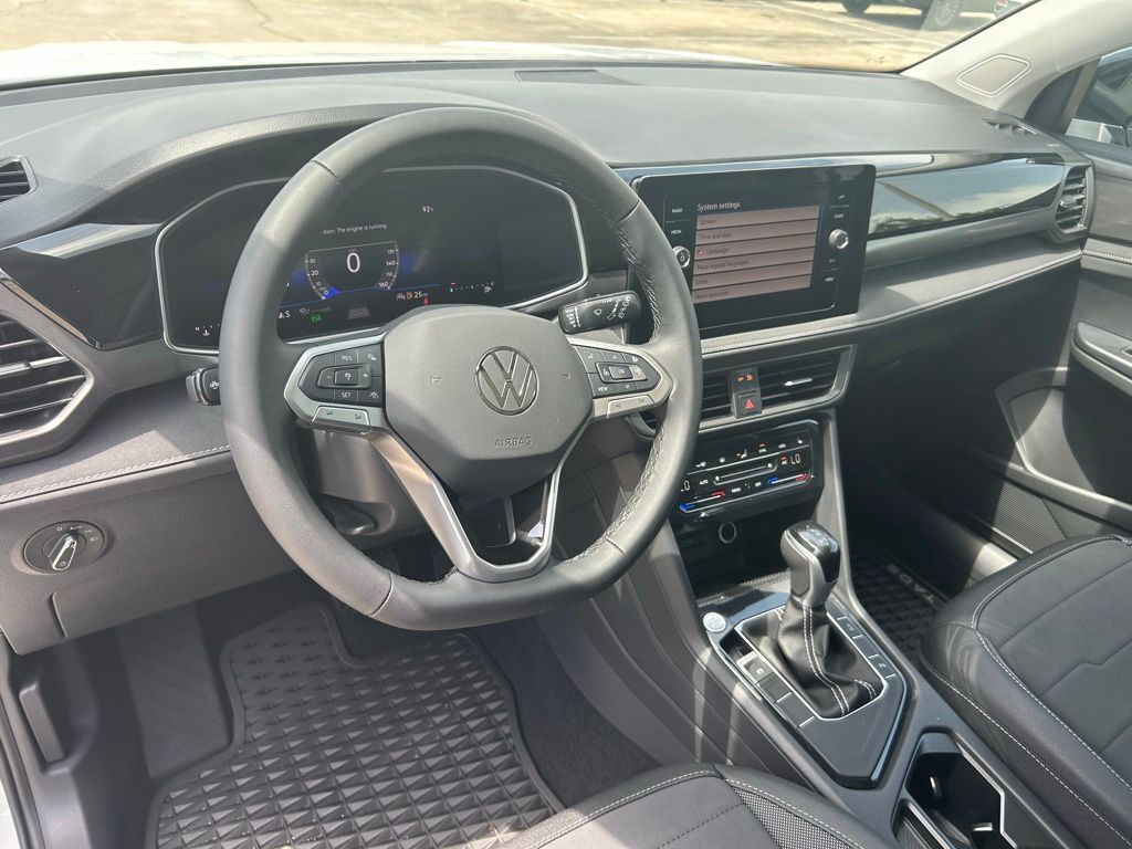 2025 Volkswagen Taos 1.5T SE Tampa FL