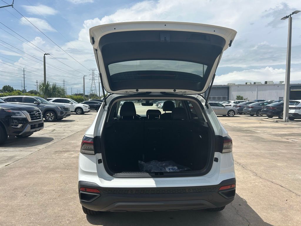 2025 Volkswagen Taos 1.5T SE Tampa FL