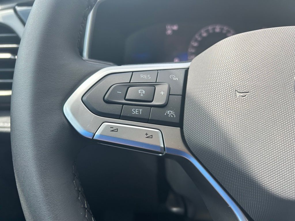 2025 Volkswagen Taos 1.5T SE Tampa FL