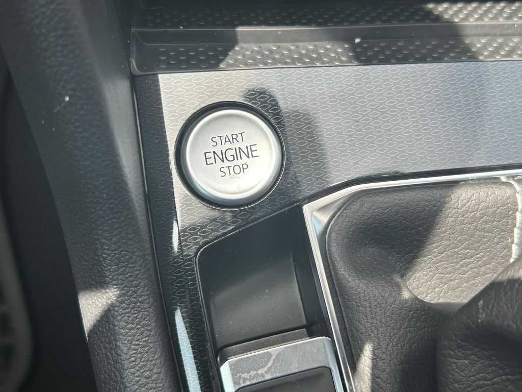 2025 Volkswagen Taos 1.5T SE Tampa FL